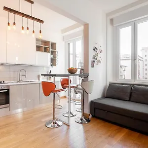 Doni Quiet And Comfortable With Balcony Apartment